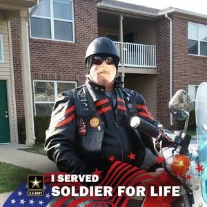 Meet your Posher, Carl